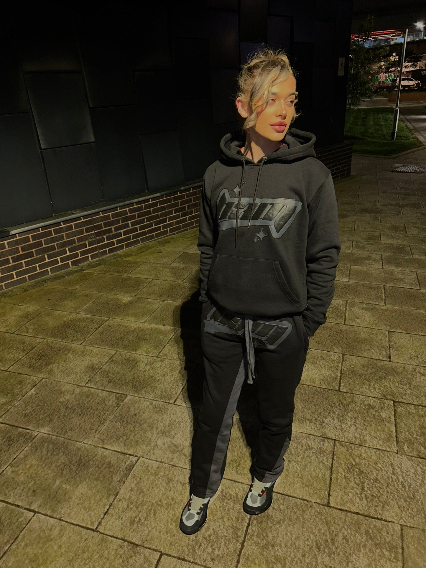 Logo Tracksuit - Blackout Edition